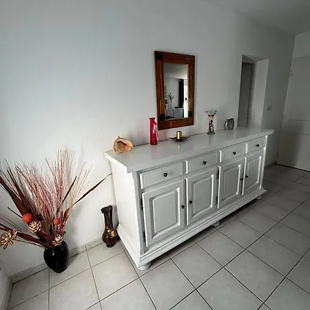 Charmante à Avec Piscine Privée.