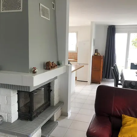 Charmante A Avec Piscine Privee. Villa