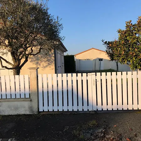 Villa Charmante à Avec Piscine Privée. Saint-Georges-de-Didonne